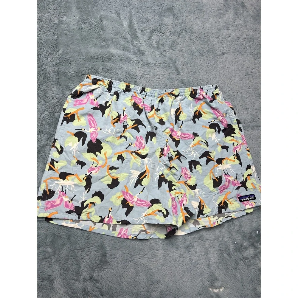 Patagonia Swim Shorts Mens XL Blue Graphic Logo Flamingos 3 Pocket Swimsuit